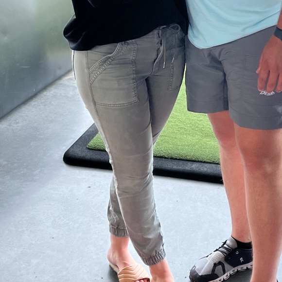 Jean Joggers - Picture 3 of 3